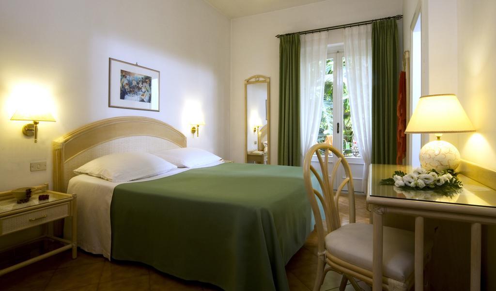 Hotel Villa Angelica Lacco Ameno  Exteriör bild