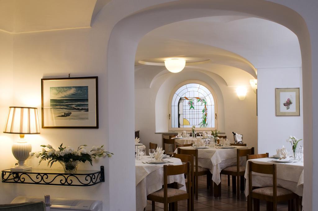 Hotel Villa Angelica Lacco Ameno  Exteriör bild