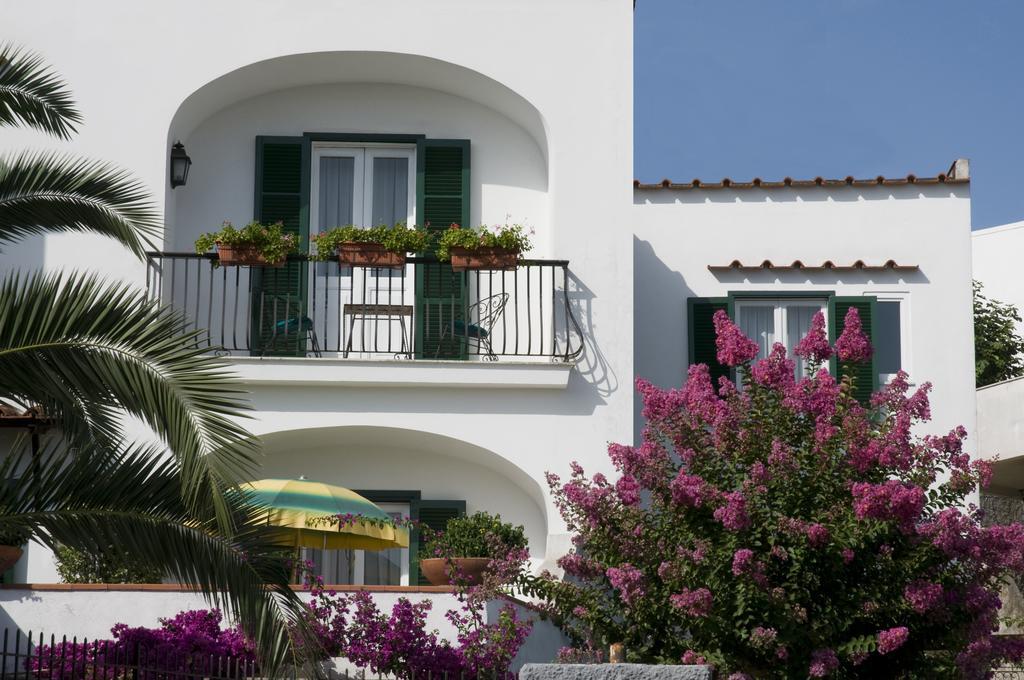 Hotel Villa Angelica Lacco Ameno  Exteriör bild